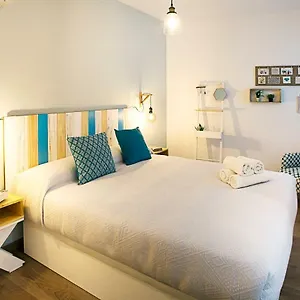 https://bright-and-quiet-apartment-malaga-center.hotelsinnerja.org